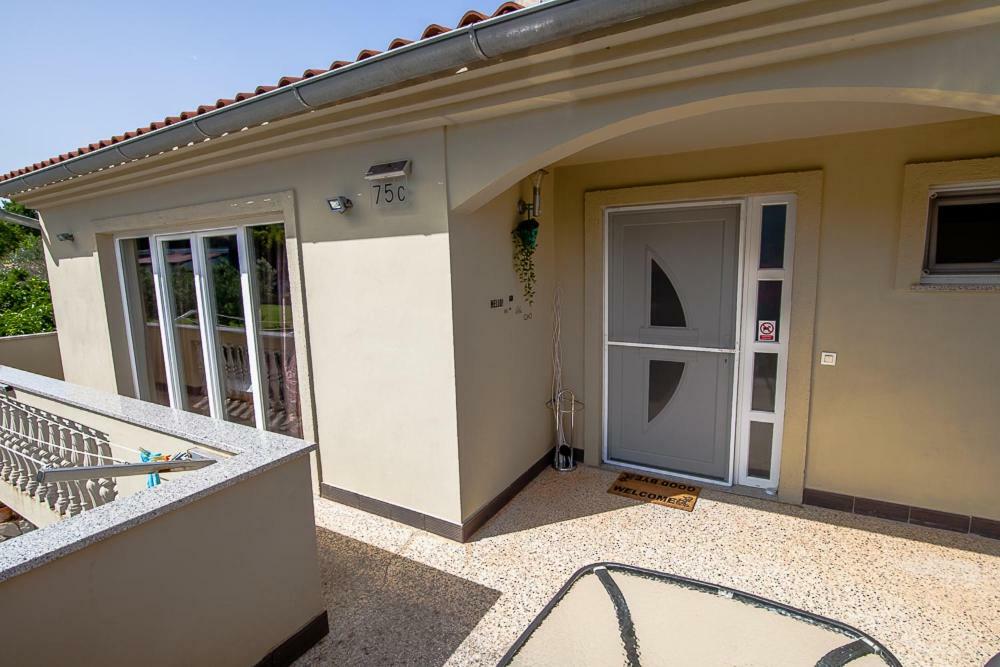 Apartments Flora Medulin Exterior foto
